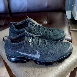 NIKE AIR VAPORMAX 2023 FLYKNIT RUNNING SHOES